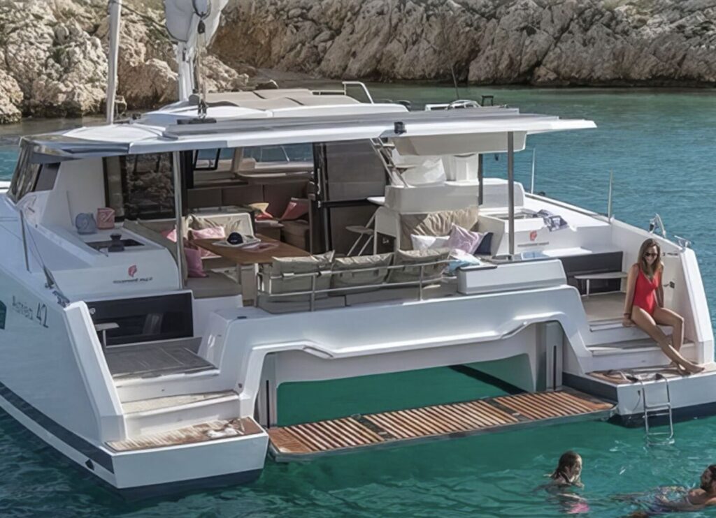 Catamaran aft deck